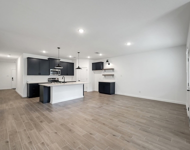 516 Monarch Trail - Photo Thumbnail 7