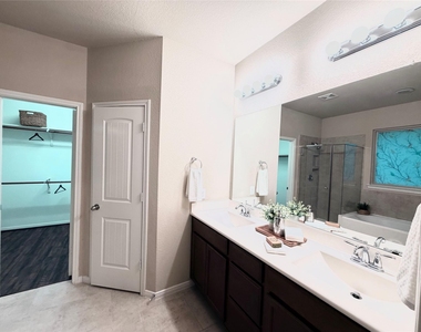5502 Claymore Meadow Lane - Photo Thumbnail 17