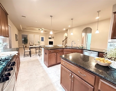 5502 Claymore Meadow Lane - Photo Thumbnail 10