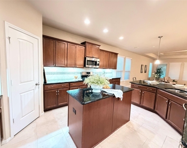 5502 Claymore Meadow Lane - Photo Thumbnail 6