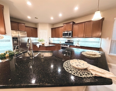 5502 Claymore Meadow Lane - Photo Thumbnail 7