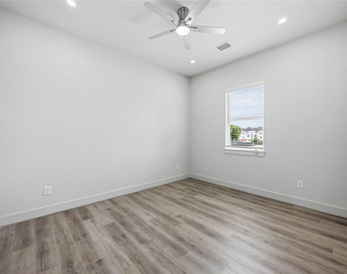 4606 Indie Heights Lane - Photo Thumbnail 17