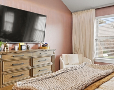 1511 Maple Ridge Drive - Photo Thumbnail 23