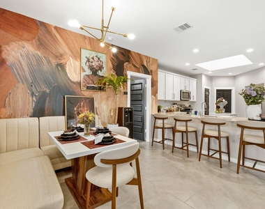 1511 Maple Ridge Drive - Photo Thumbnail 20