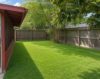8206 Westbank Ave - Photo Thumbnail 18