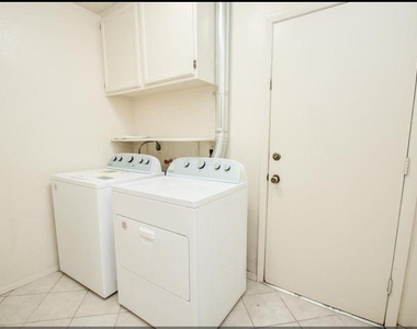8206 Westbank Ave - Photo Thumbnail 17