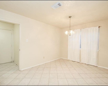 8206 Westbank Ave - Photo Thumbnail 13