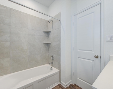 5419 Tourmaline Way - Photo Thumbnail 9
