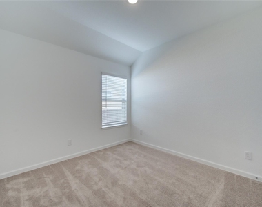 5419 Tourmaline Way - Photo Thumbnail 10
