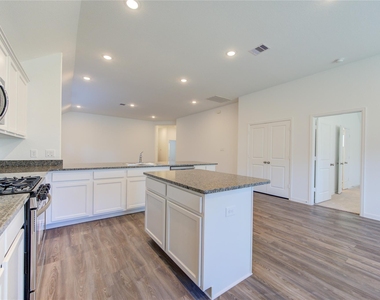 5419 Tourmaline Way - Photo Thumbnail 23