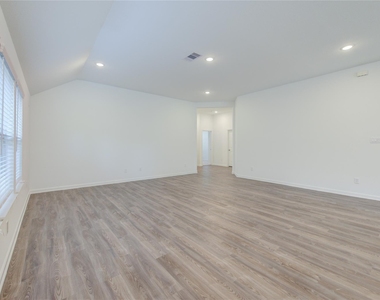 5419 Tourmaline Way - Photo Thumbnail 16