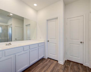 5419 Tourmaline Way - Photo Thumbnail 38