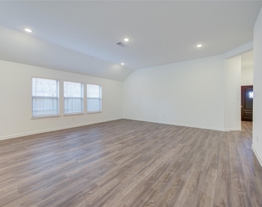 5419 Tourmaline Way - Photo Thumbnail 15