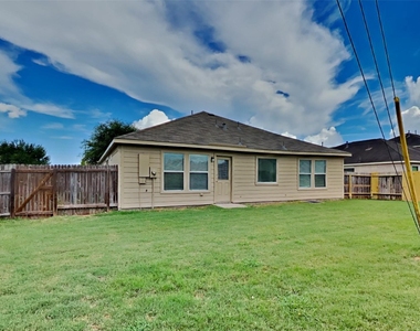 3906 Hawthorne Glen Court - Photo Thumbnail 13