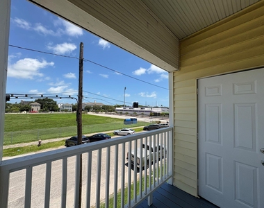 1213 28th St - Photo Thumbnail 13