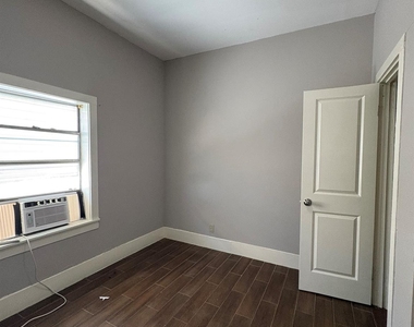 1213 28th St - Photo Thumbnail 23