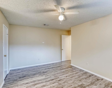22006 Castle Springs Drive - Photo Thumbnail 12