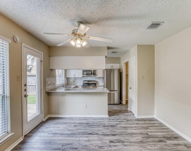 22006 Castle Springs Drive - Photo Thumbnail 4