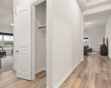 6027 Thief River Falls Drive - Photo Thumbnail 4