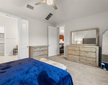 6027 Thief River Falls Drive - Photo Thumbnail 12
