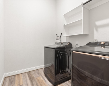 6027 Thief River Falls Drive - Photo Thumbnail 20