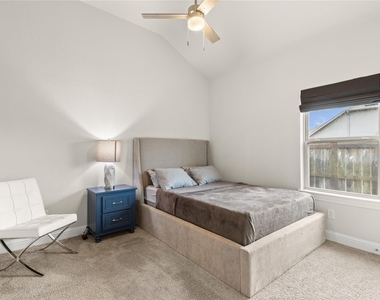 6027 Thief River Falls Drive - Photo Thumbnail 16