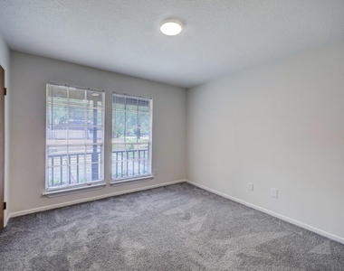 34 N High Oaks - Photo Thumbnail 4