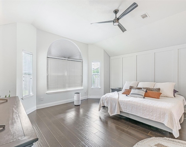 7519 Stonesfield Place - Photo Thumbnail 19