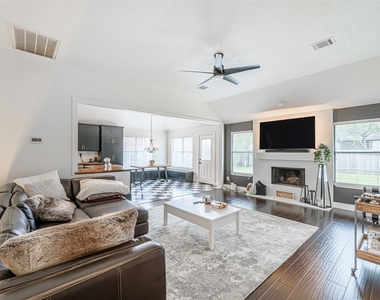 7519 Stonesfield Place - Photo Thumbnail 3