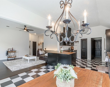 7519 Stonesfield Place - Photo Thumbnail 9