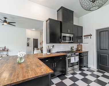 7519 Stonesfield Place - Photo Thumbnail 12