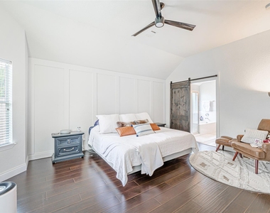 7519 Stonesfield Place - Photo Thumbnail 18