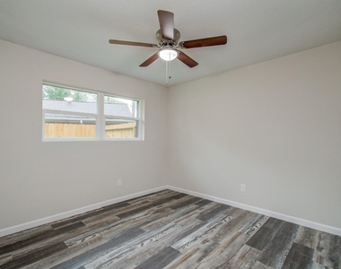 9406 Autauga Street - Photo Thumbnail 17