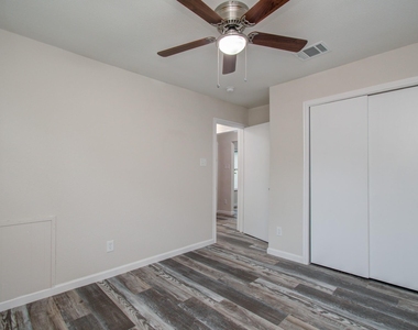 9406 Autauga Street - Photo Thumbnail 21