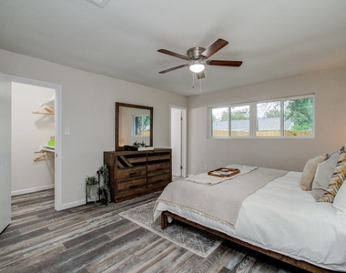 9406 Autauga Street - Photo Thumbnail 22