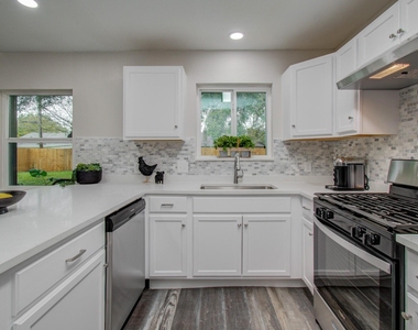 9406 Autauga Street - Photo Thumbnail 26