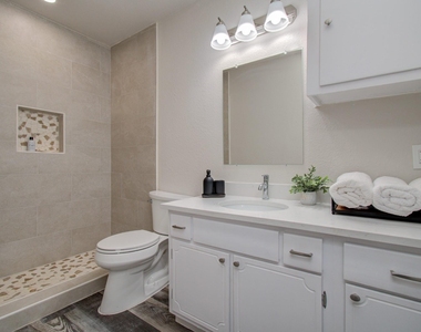9406 Autauga Street - Photo Thumbnail 24