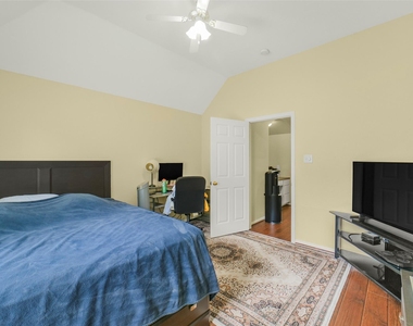 22554 Bristolwood Court - Photo Thumbnail 42