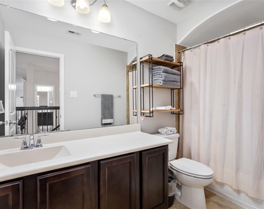 14104 N Crater Lake Court - Photo Thumbnail 29