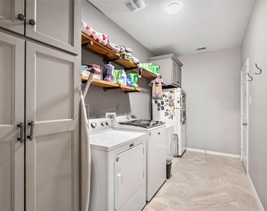 14104 N Crater Lake Court - Photo Thumbnail 19