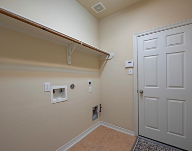1208 Pisana - Photo Thumbnail 31