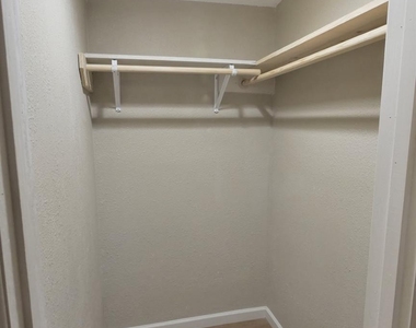 1815 Leaman Avenue - Photo Thumbnail 11