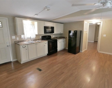 1815 Leaman Avenue - Photo Thumbnail 6