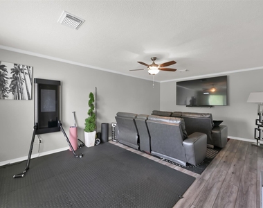 9706 Chipstead Court - Photo Thumbnail 38