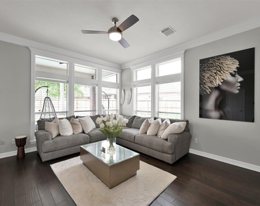 9706 Chipstead Court - Photo Thumbnail 10