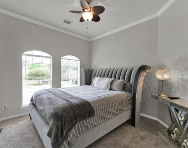 9706 Chipstead Court - Photo Thumbnail 35