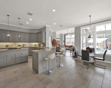 9706 Chipstead Court - Photo Thumbnail 13