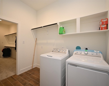 1535 Cathedral Bend Drive - Photo Thumbnail 17