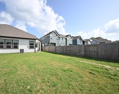 1535 Cathedral Bend Drive - Photo Thumbnail 19