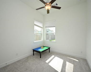 1535 Cathedral Bend Drive - Photo Thumbnail 8